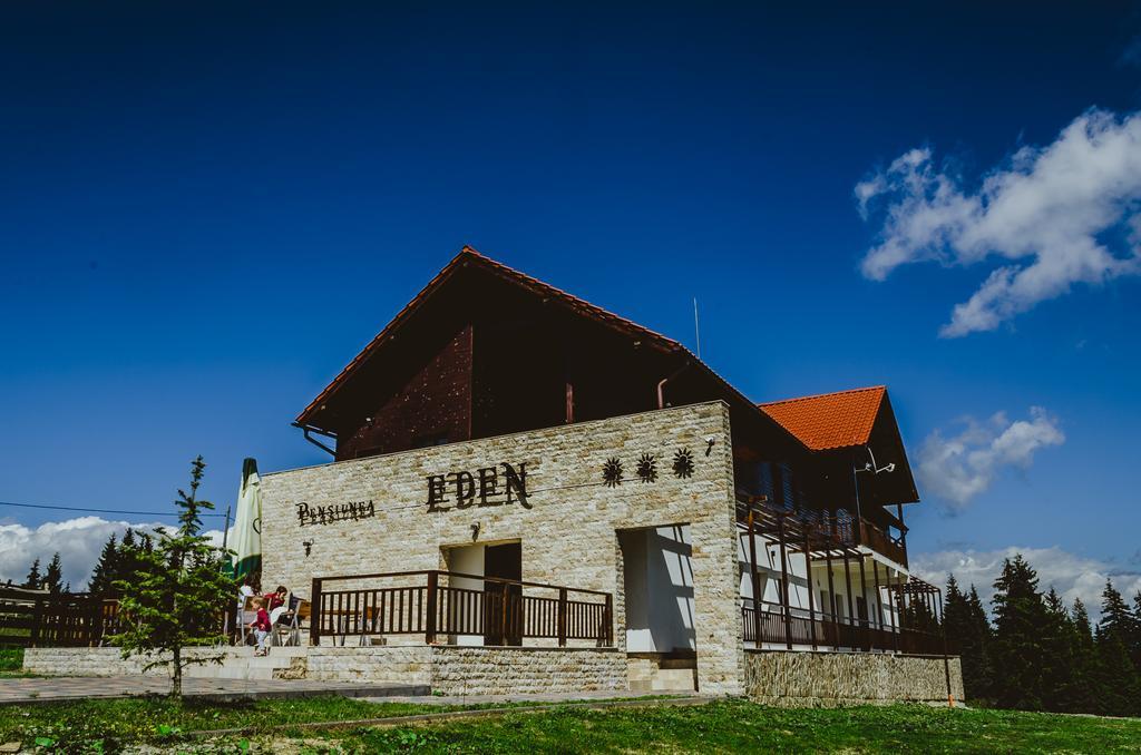Pensiunea Agroturistica Eden Piatra Fantanele Esterno foto